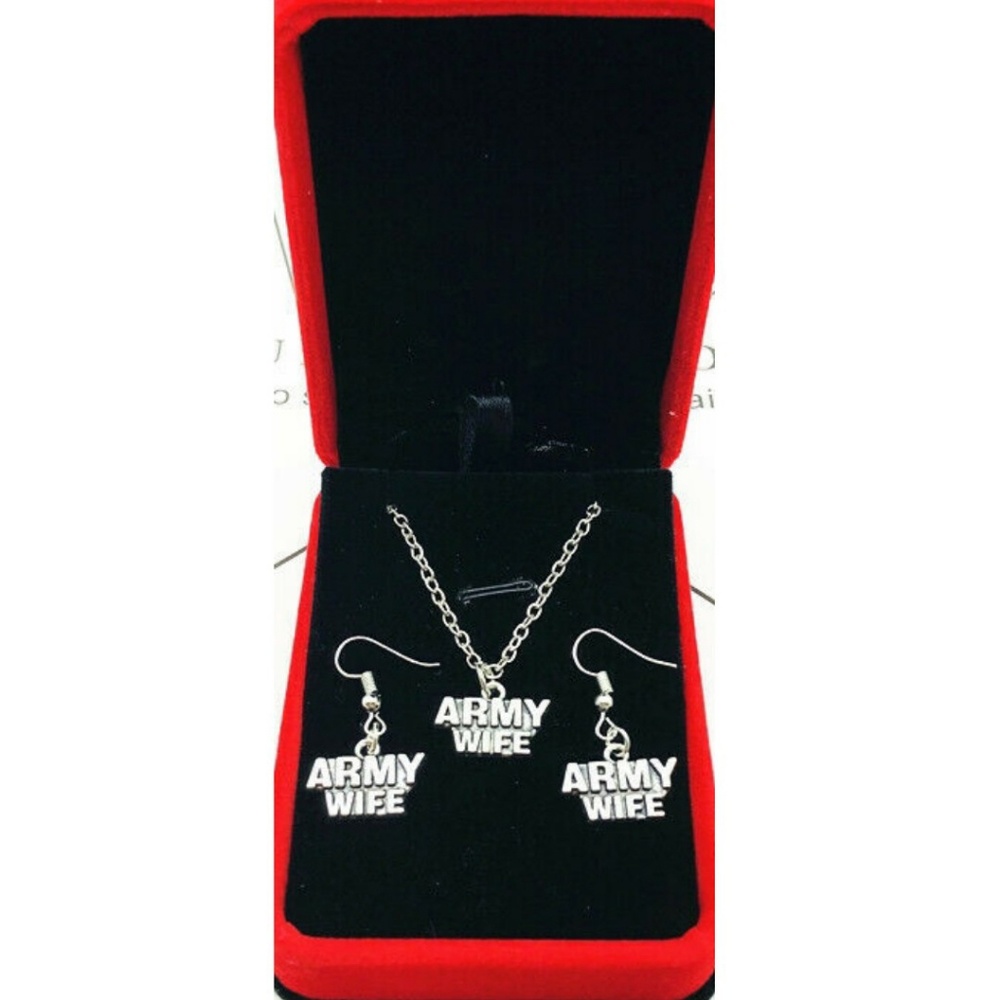Army Wife necklace & Earring Set NEW